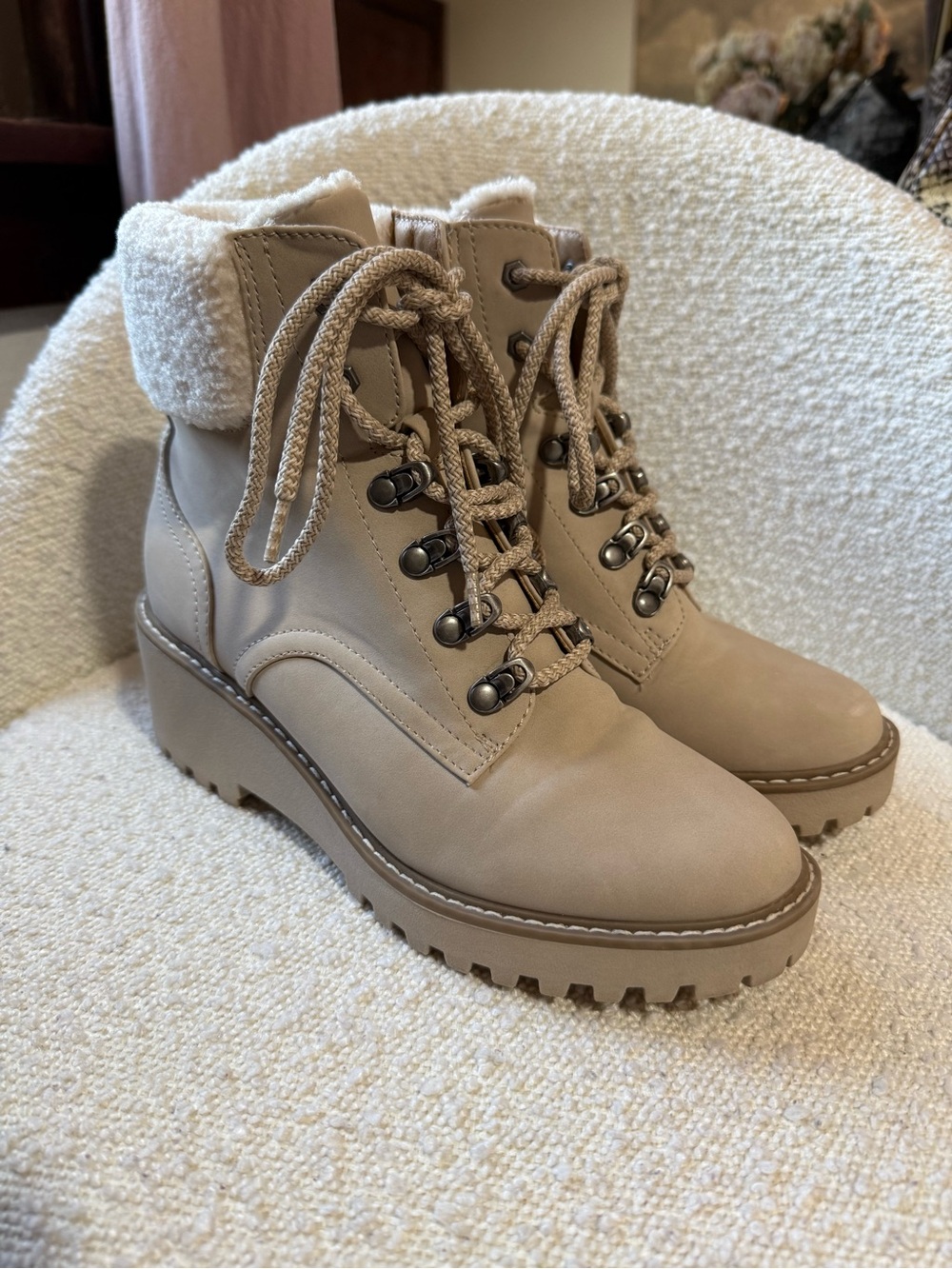 DV by Dolce Vita Beige Faux Shearling Platform Combat Boots size 7.5M